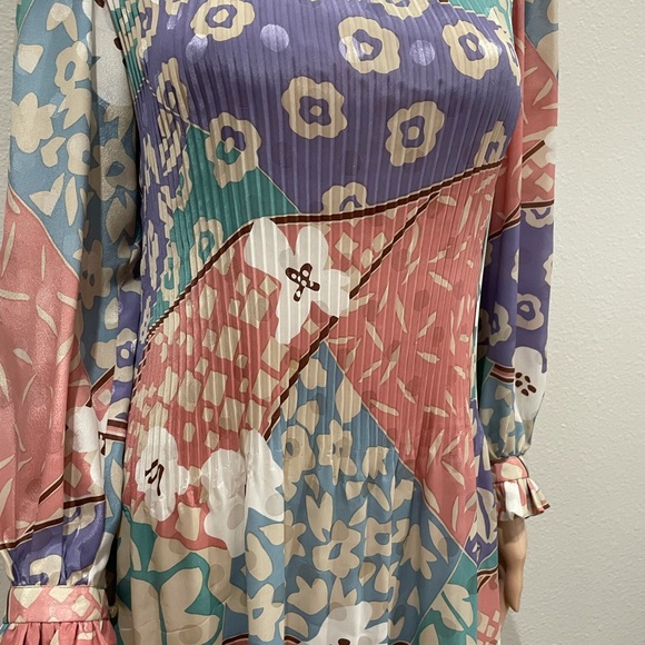 Vintage 80’s Raul Blanco Petites 💯 silk dress! - Picture 9 of 14